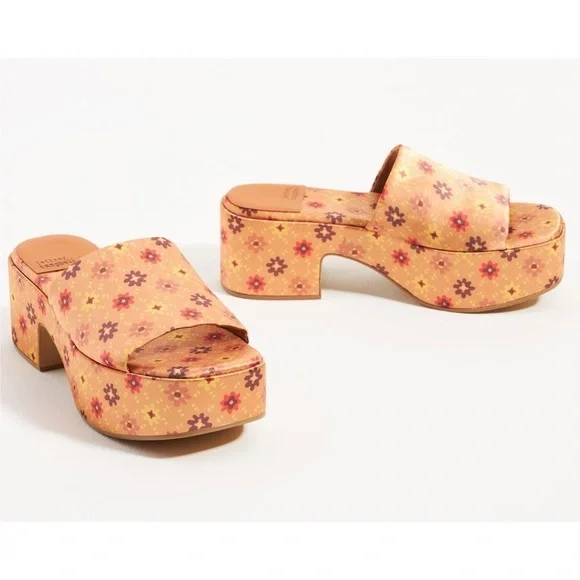 NWT Anthropologie Jeffrey Campbell Shindy Platform Slide Mules 70s Hippie Size 8 - Picture 1 of 12